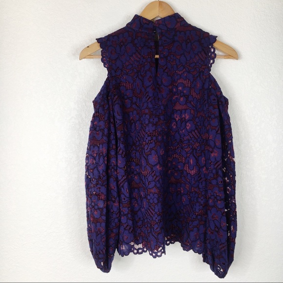 Alexis Siri Cold Shoulder Lace Blouse - Picture 10 of 10